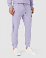 Model wearing the mauve AFLETE Urban joggers 017, joggers three quarter view